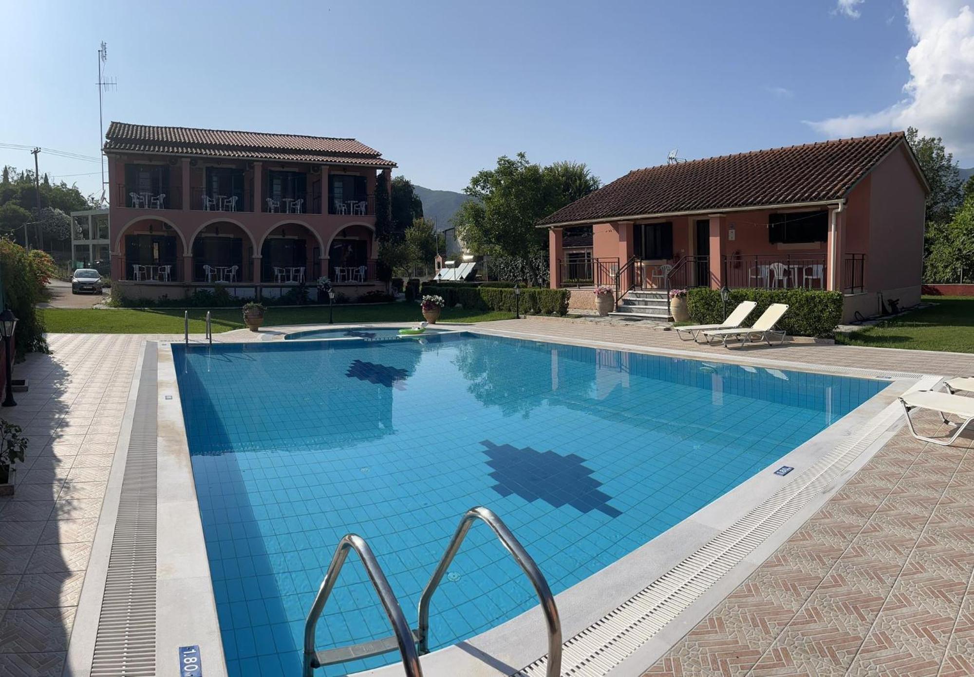 Gregory-Vassilis Apartments Dassia  Exterior foto